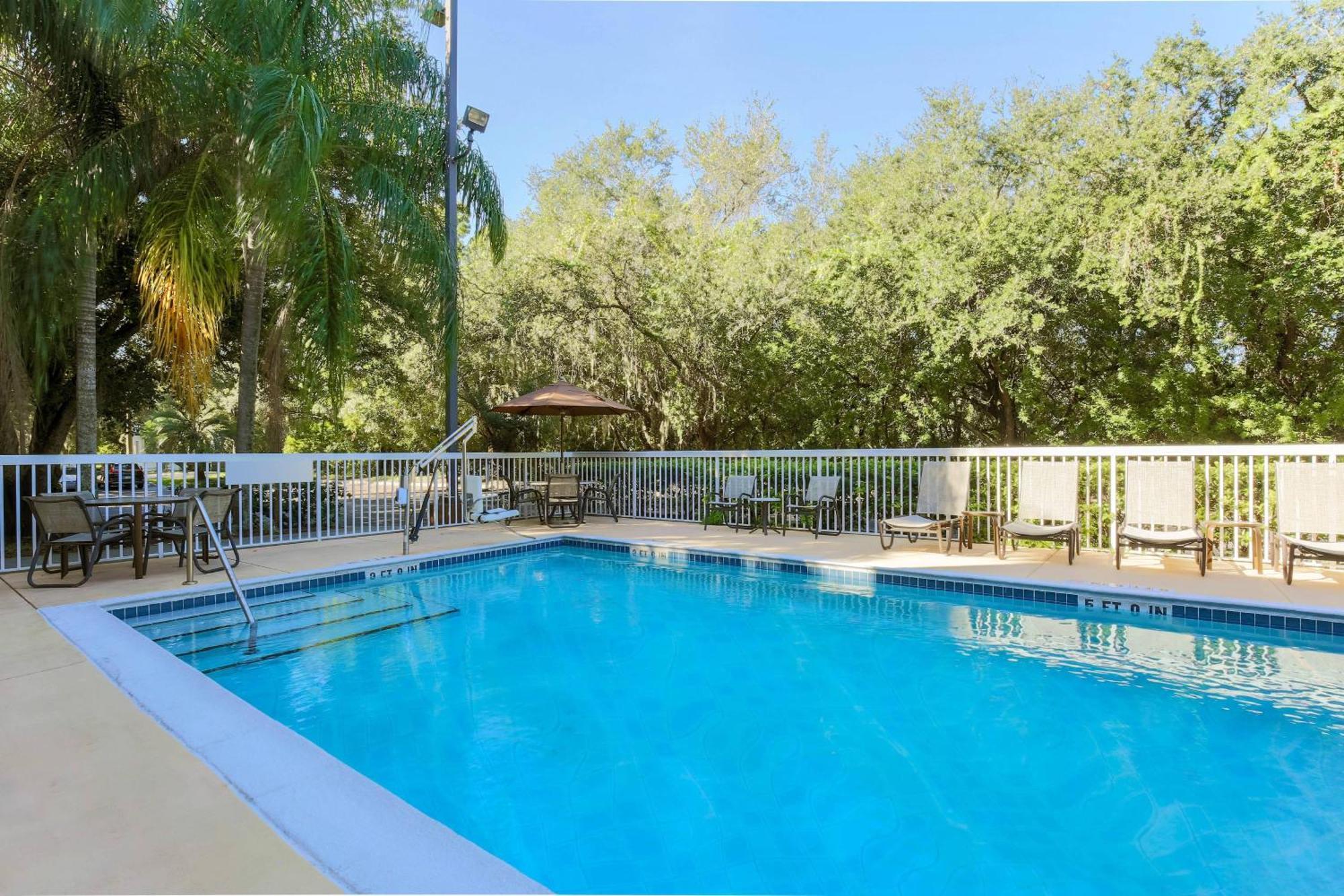 Fairfield Inn And Suites By Marriott Tampa Brandon מראה חיצוני תמונה