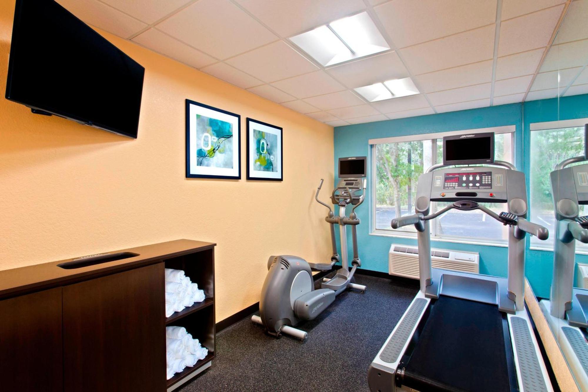Fairfield Inn And Suites By Marriott Tampa Brandon מראה חיצוני תמונה