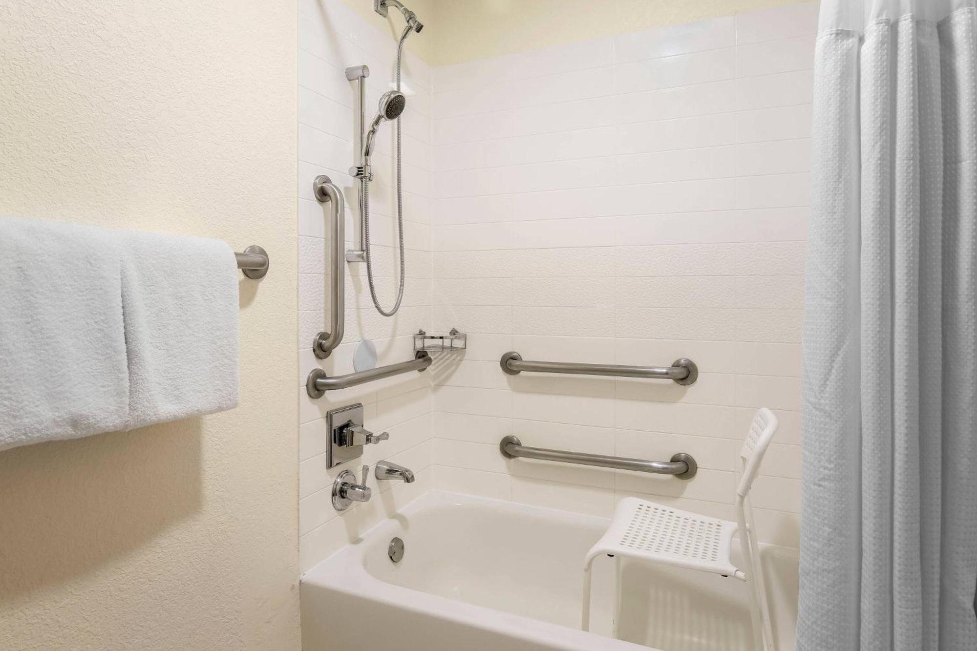 Fairfield Inn And Suites By Marriott Tampa Brandon מראה חיצוני תמונה