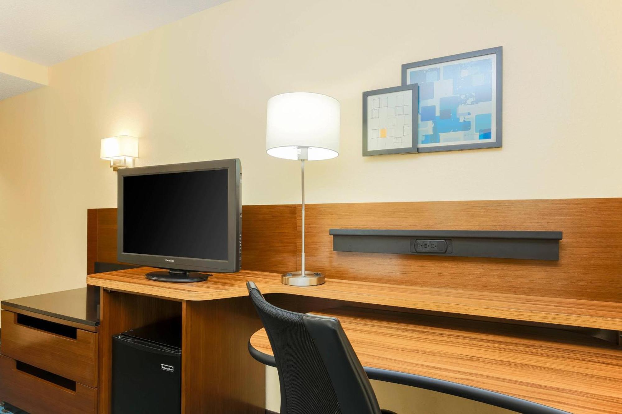 Fairfield Inn And Suites By Marriott Tampa Brandon מראה חיצוני תמונה