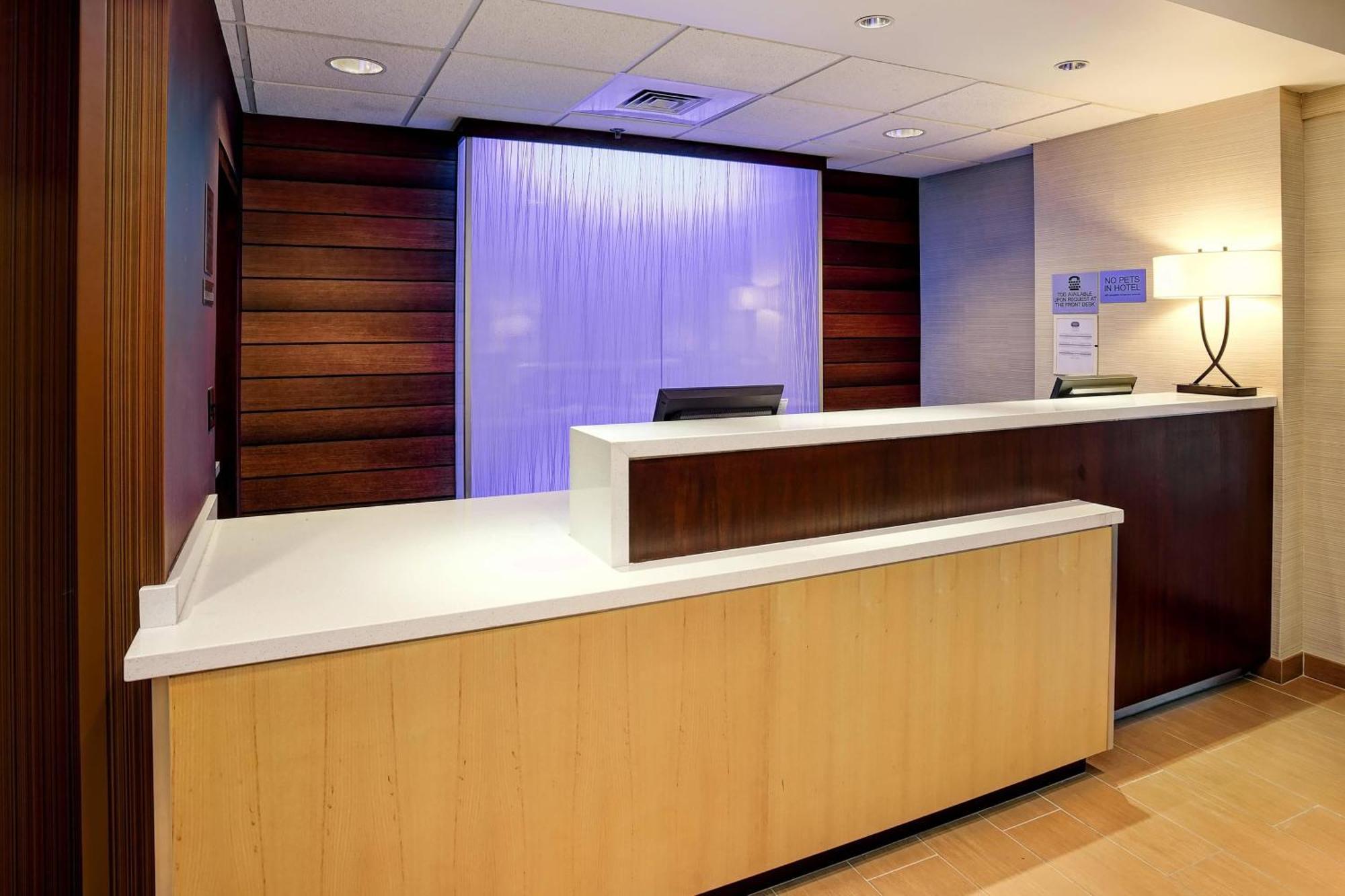 Fairfield Inn And Suites By Marriott Tampa Brandon מראה חיצוני תמונה