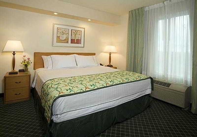 Fairfield Inn And Suites By Marriott Tampa Brandon חדר תמונה